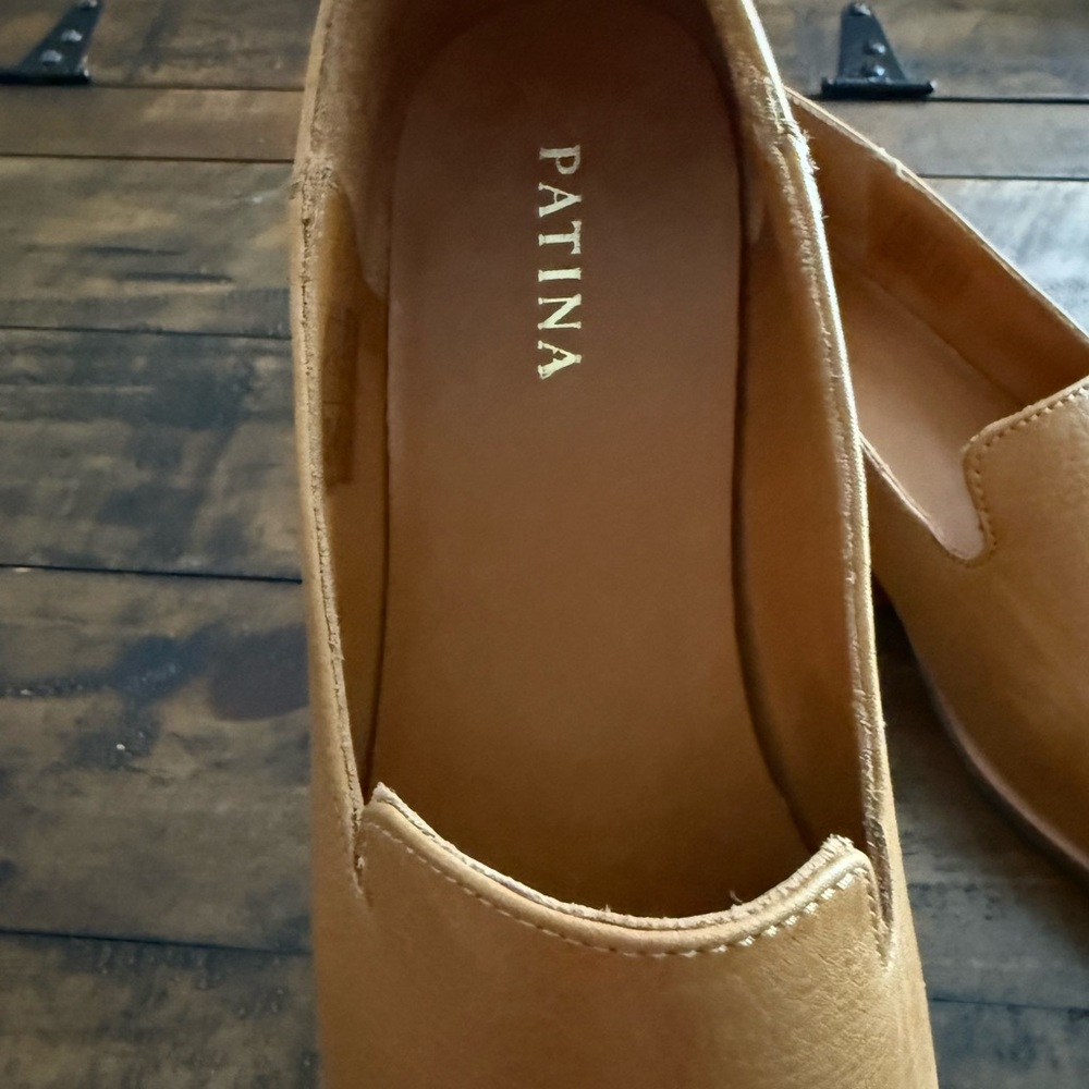 Sz 8 Women’s Patina Brand Tan Leather Loafers Classic - Picture 4 of 5